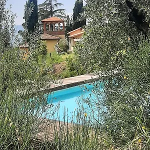 https://villa-al-ponte.it-tuscanyhotel.com