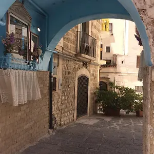 Corte Carducci , Bari Italia